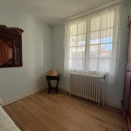 Vila Charmante Maison Aux Abatilles : 2 Chambres, Jardin Pres De La - Fr-1-474-290 *